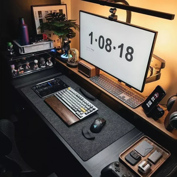 my-11134207-7rase-m9yc4wwy78l02c.webp Large Wool Felt Desk Mat